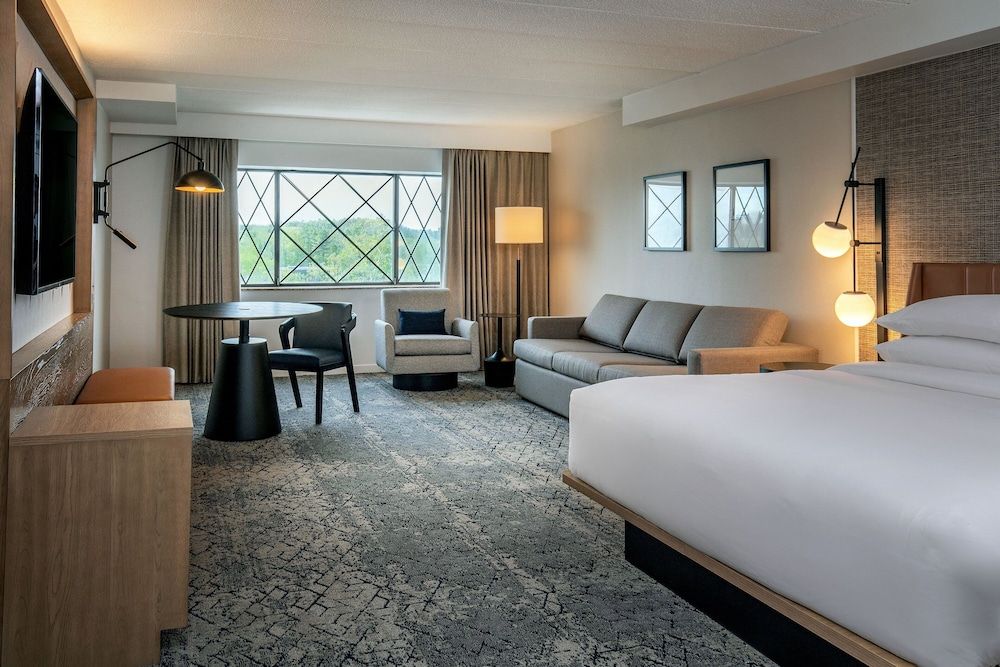 Deluxe Room, 1 King Bed, Non Smoking