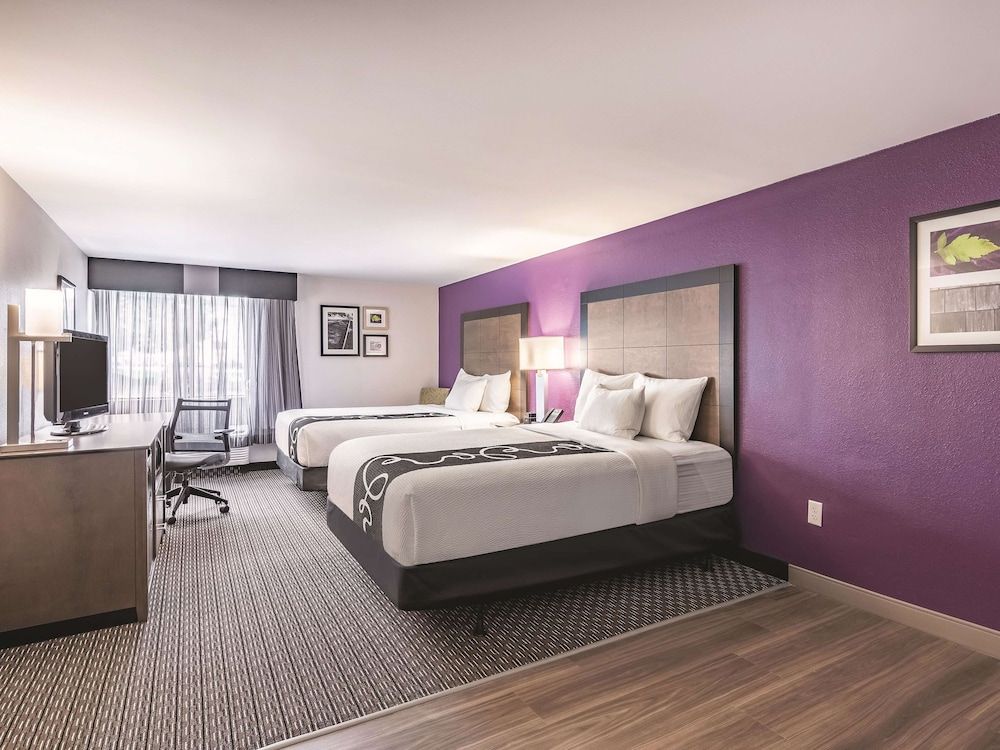 Room, 2 Queen Beds, Accessible, Non Smoking