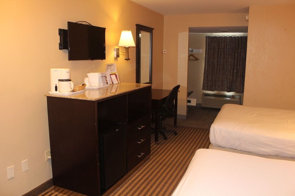 Room, 2 Queen Beds, Non Smoking