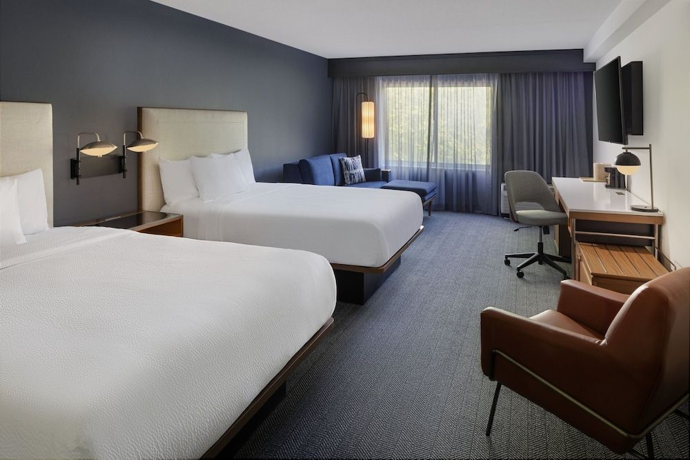 Room, Multiple Beds