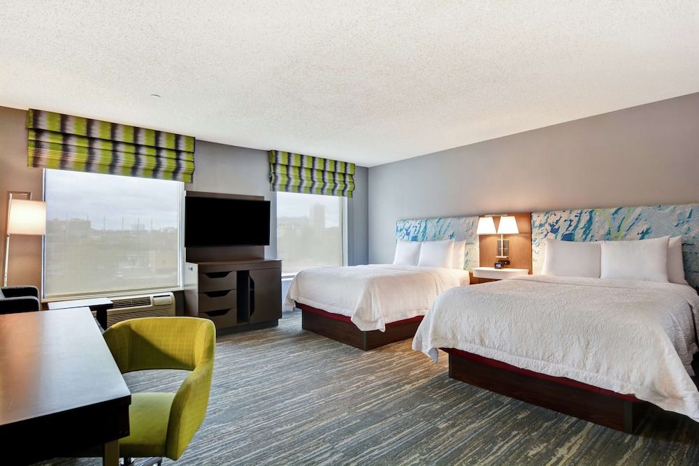Studio, 2 Queen Beds (City & Water View)