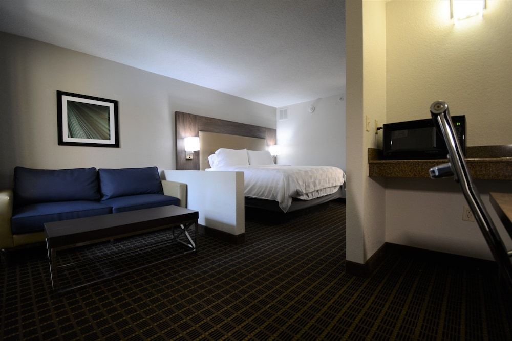 Suite, 1 King Bed