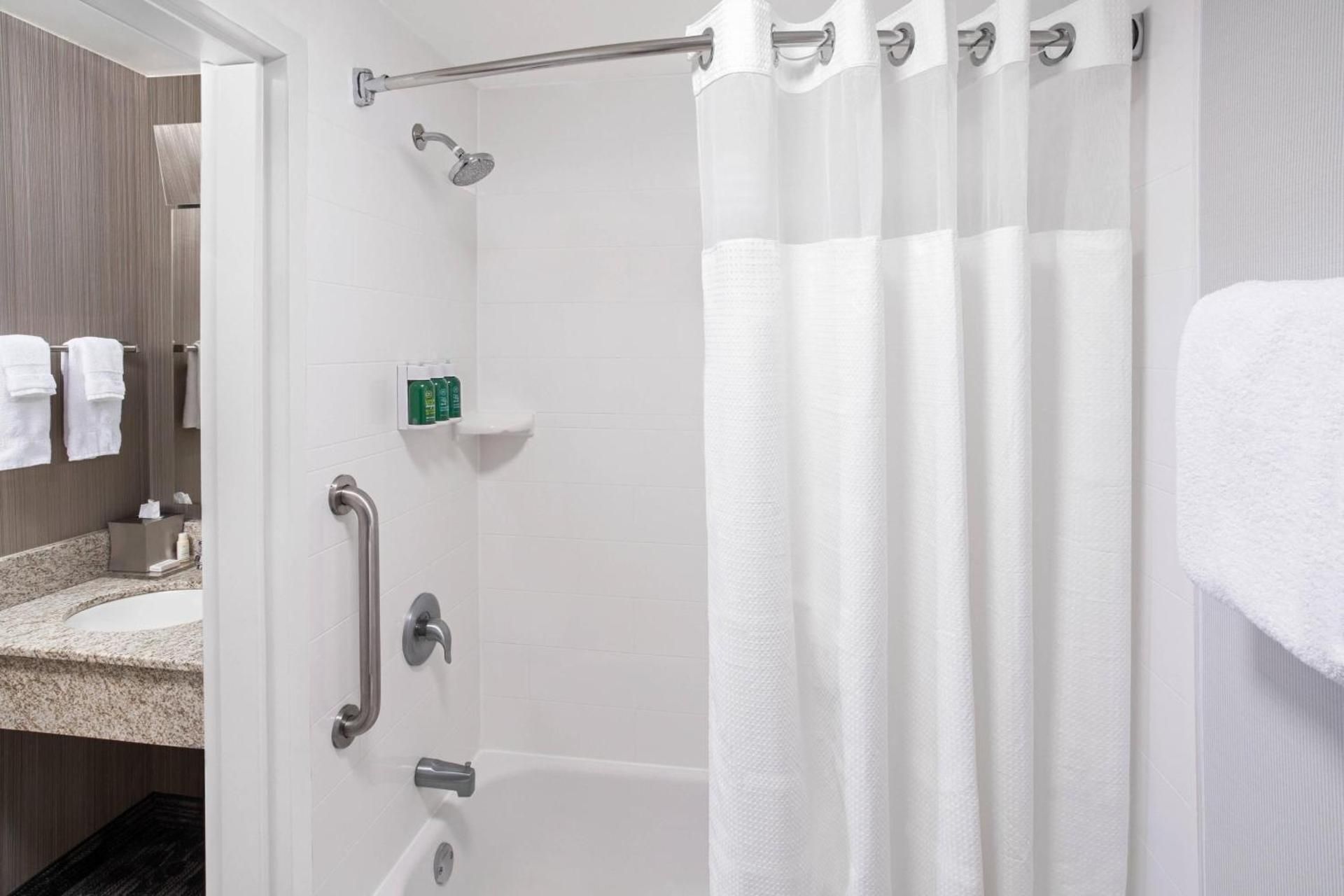 Queen Room with Two Queen Beds and Roll-in Shower - Mobility and Hearing Accessible