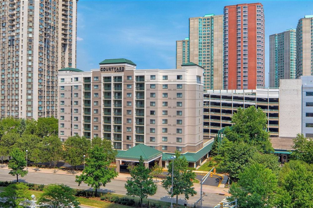 undefined Courtyard Jersey City Newport 2