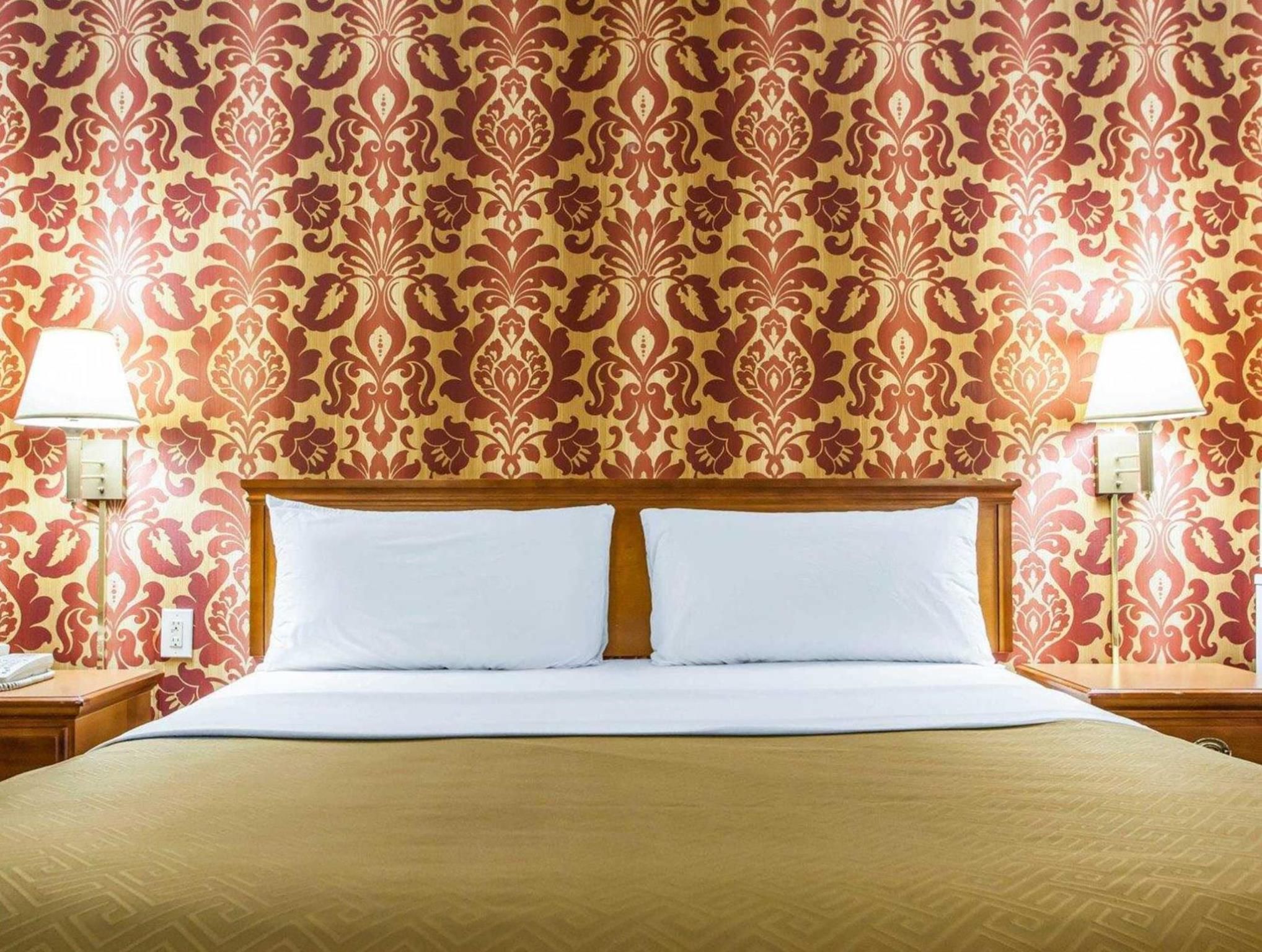 1 King Bed, Mobility Accessible Room, Non-Smoking