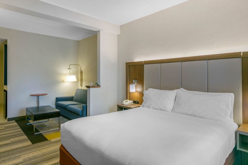 Suite, Multiple Beds