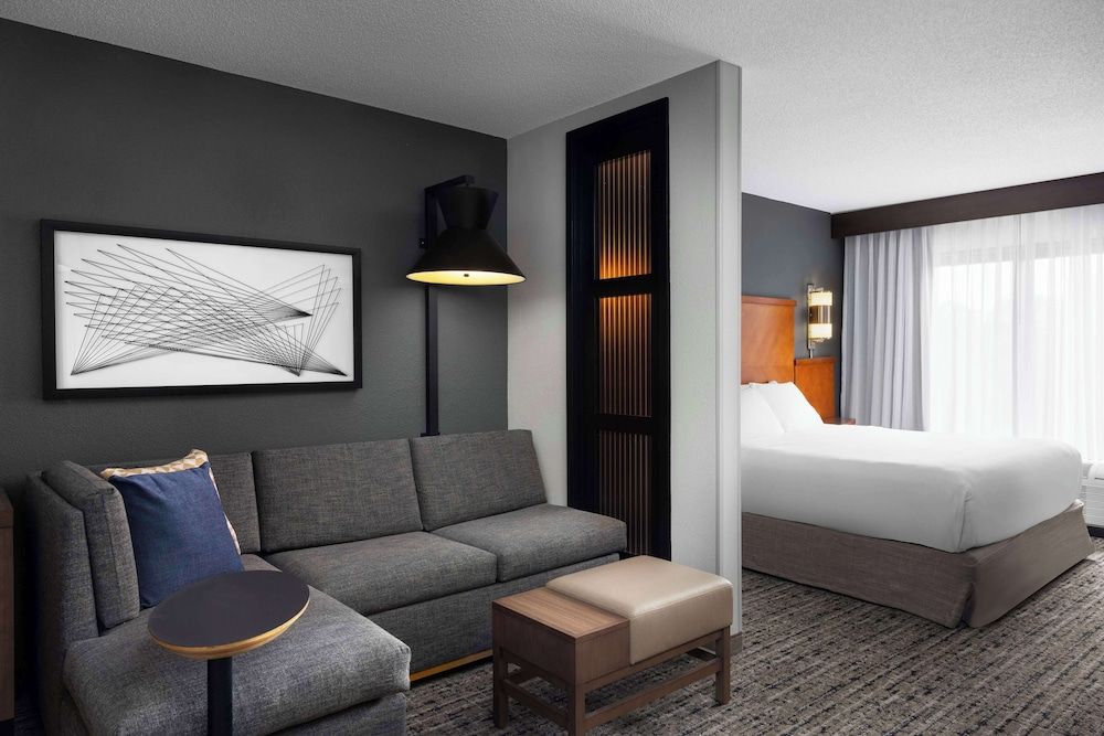 Room, 1 King Bed (High Floor)