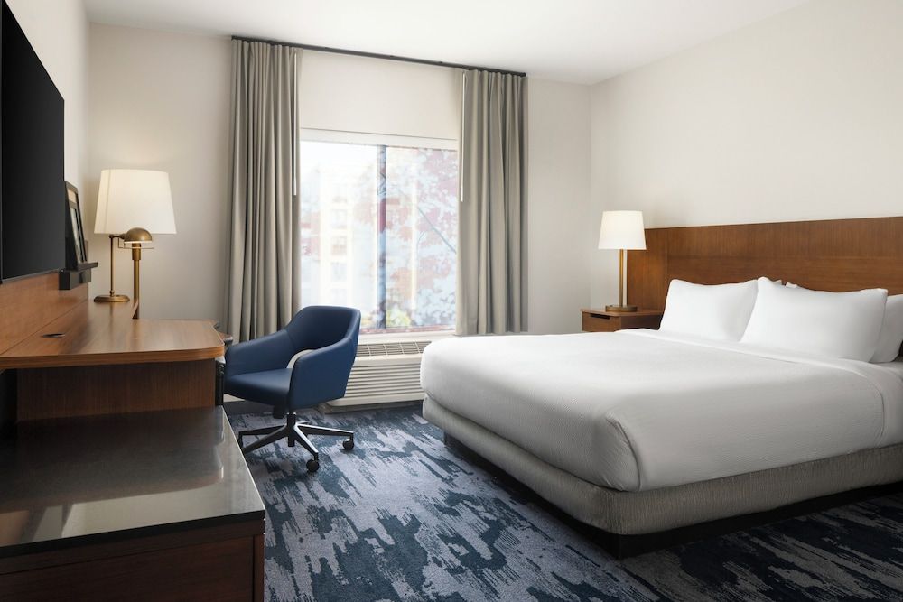 Room, 1 King Bed with Sofa bed, Non Smoking