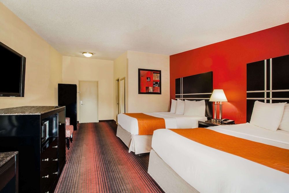 Standard Room, 2 Queen Beds, Non Smoking
