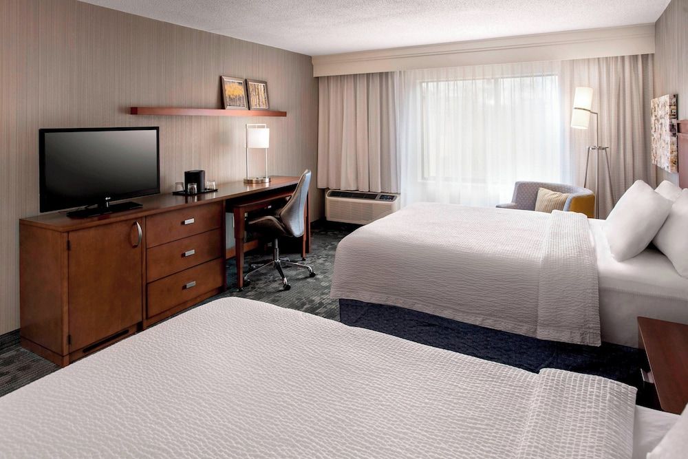 Room, 2 Queen Beds (Hearing Accessible)