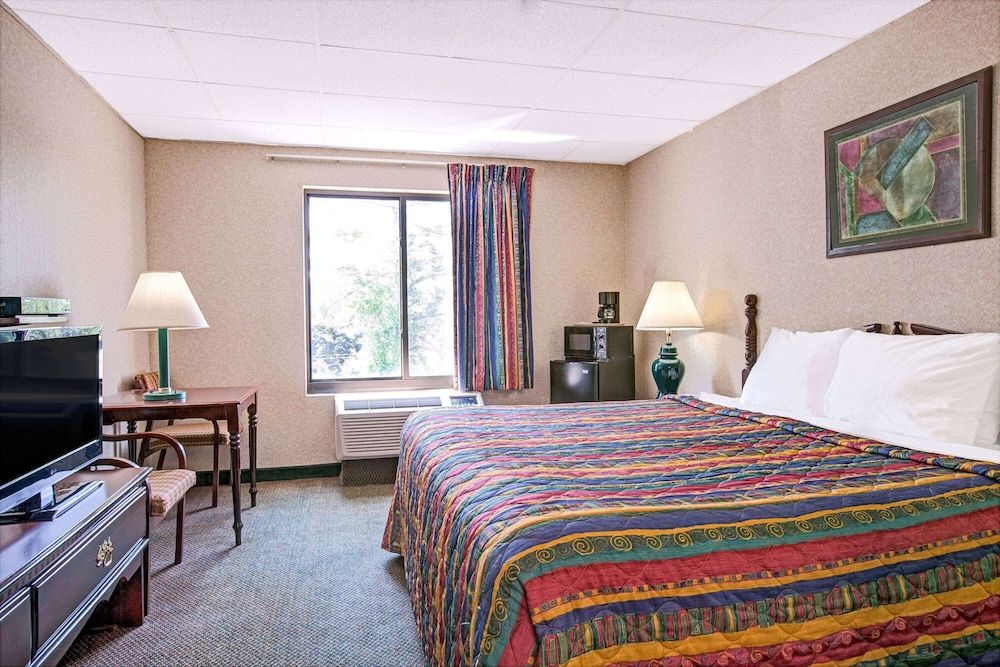 Room, 1 King Bed, Accessible, Non Smoking