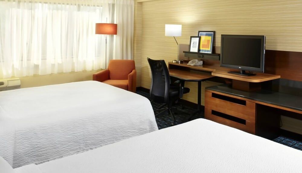 Room, 2 Queen Beds (Hearing Accessible)