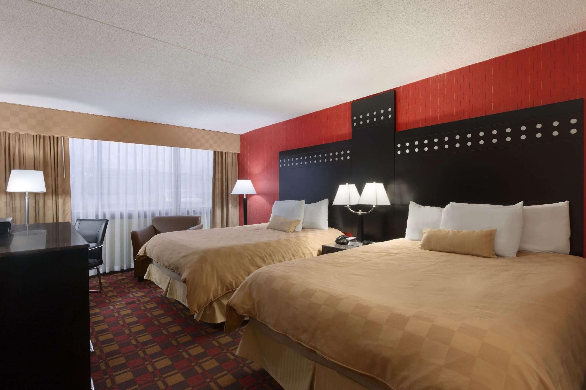 2 Queen Beds Non-Smoking