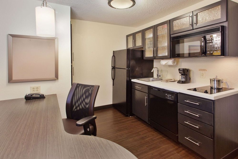 Suite, 1 Queen Bed with Sofa bed (One Bedroom)