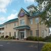 Howard Johnson Hotel by Wyndham Toms River