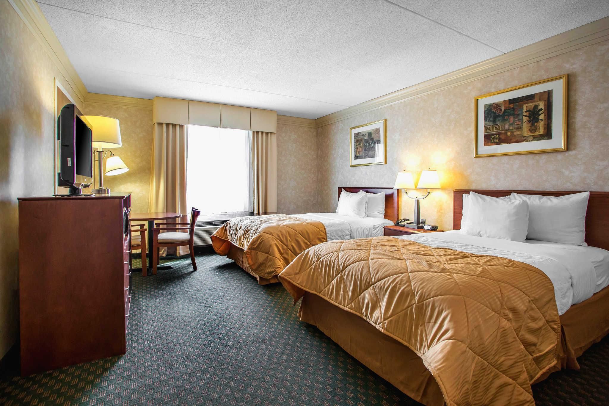 2 Double Beds, Nonsmoking, Accessible
