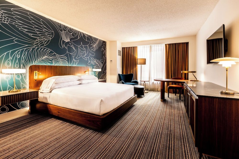 Deluxe Room, 1 King Bed