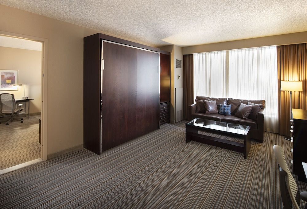 Suite (The Councilman)