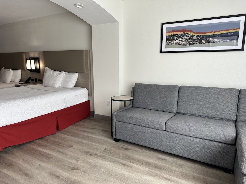 Room, 2 Queen Beds, Accessible, Non Smoking (Mobility/Hearing, Bathtub w/Grab Bars)
