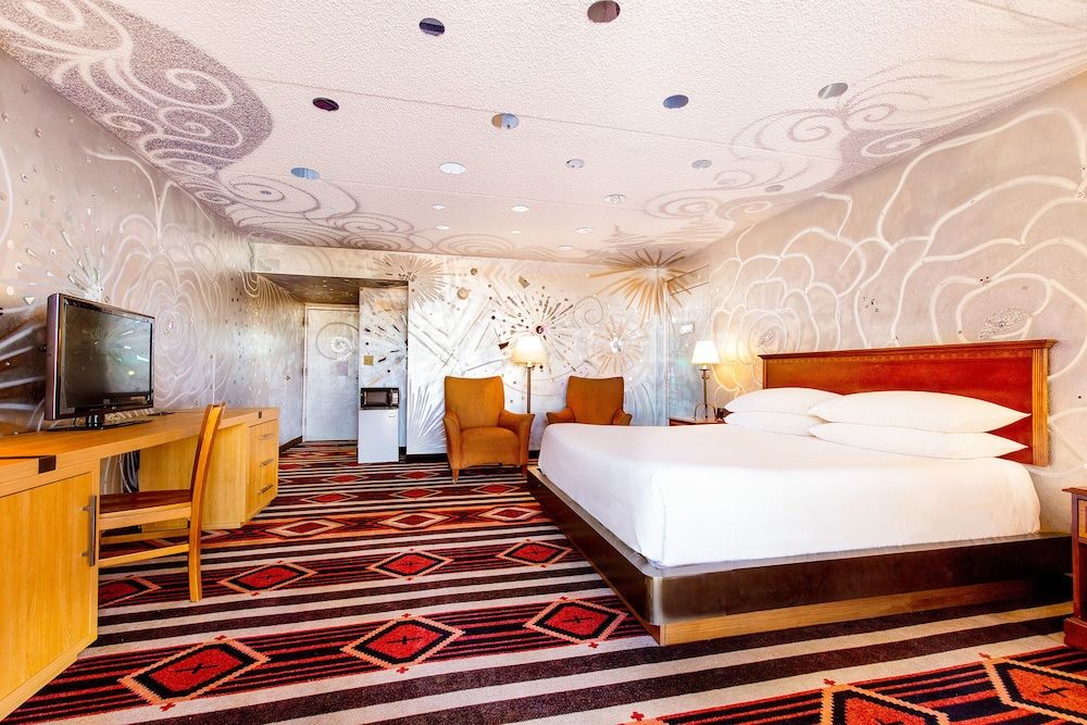 Room, 1 King Bed (Artist)