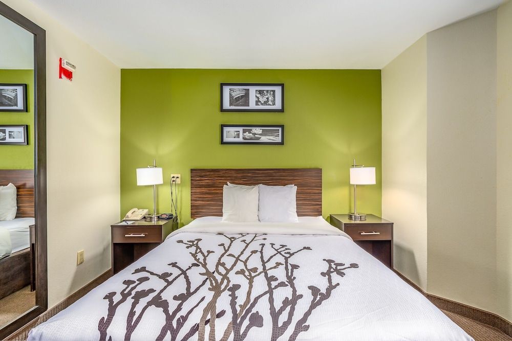 Standard Room, 1 Queen Bed, Accessible, Non Smoking
