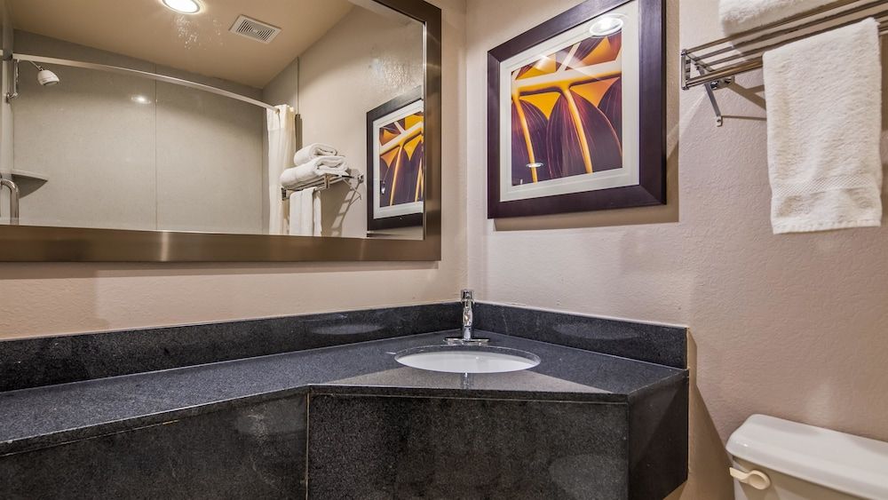 Best Western Deming Southwest Inn Standard Room, 2 Queen Beds, Smoking, Refrigerator & Microwave (Smoking) 3