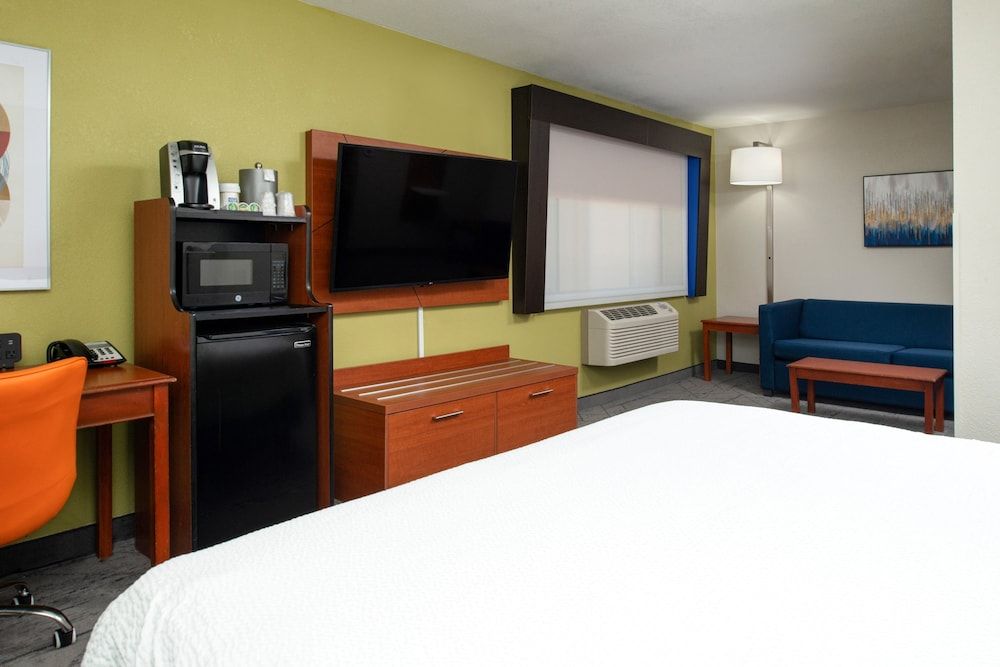 Room, 1 King Bed with Sofa bed