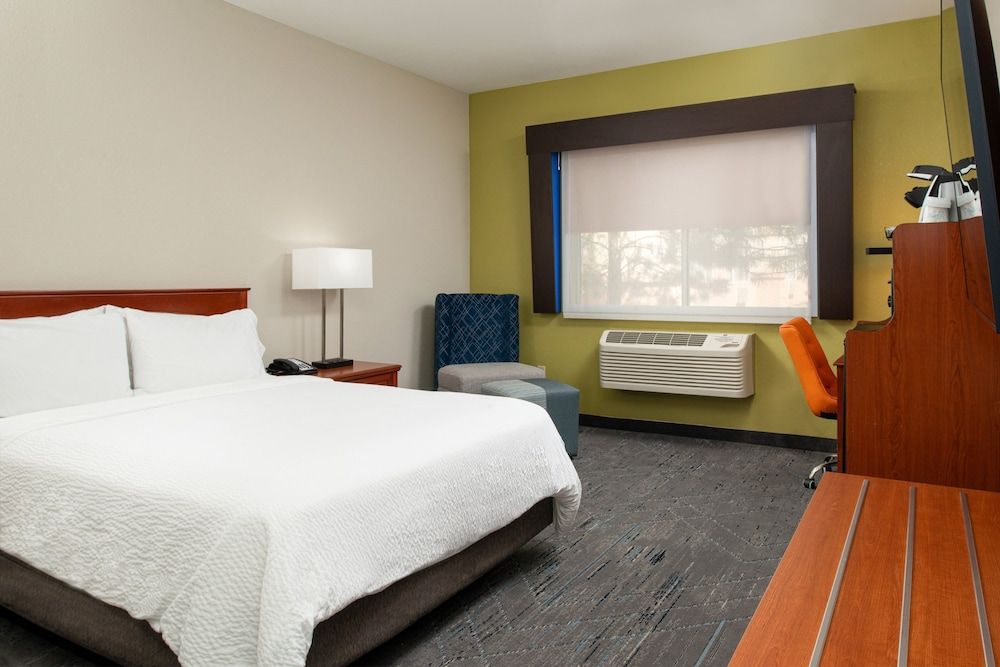Room, 1 Queen Bed, Accessible, Non Smoking (Mobility)