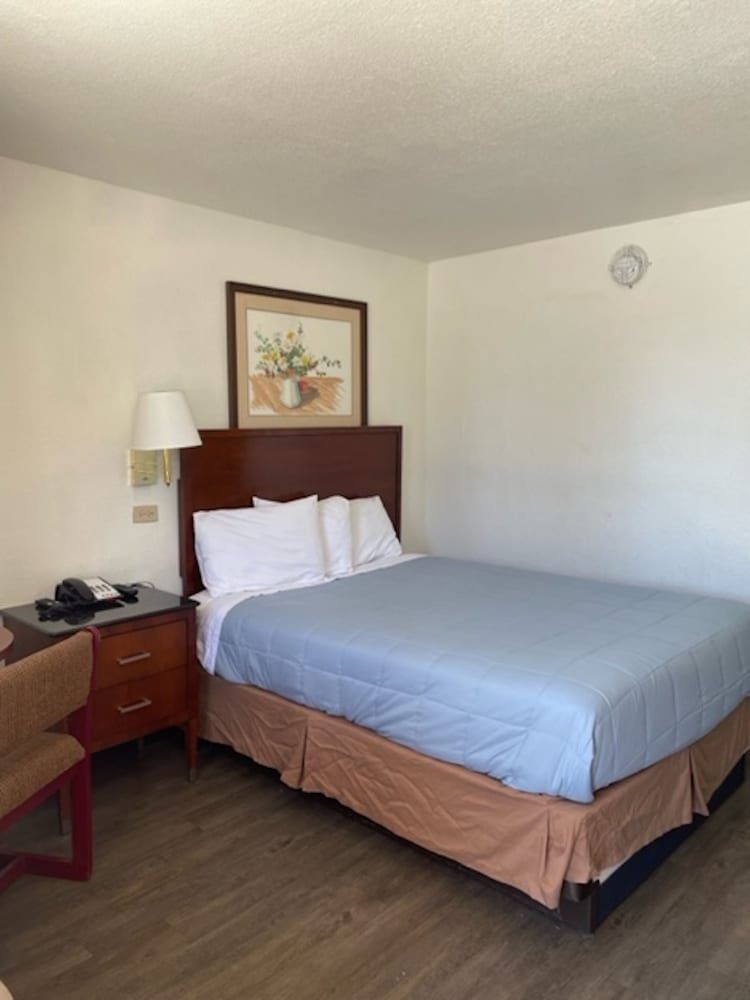 Room, 1 Queen Bed, Smoking