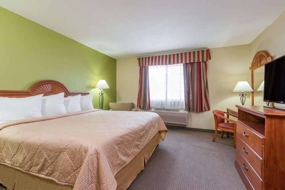 Room, 1 King Bed, Accessible