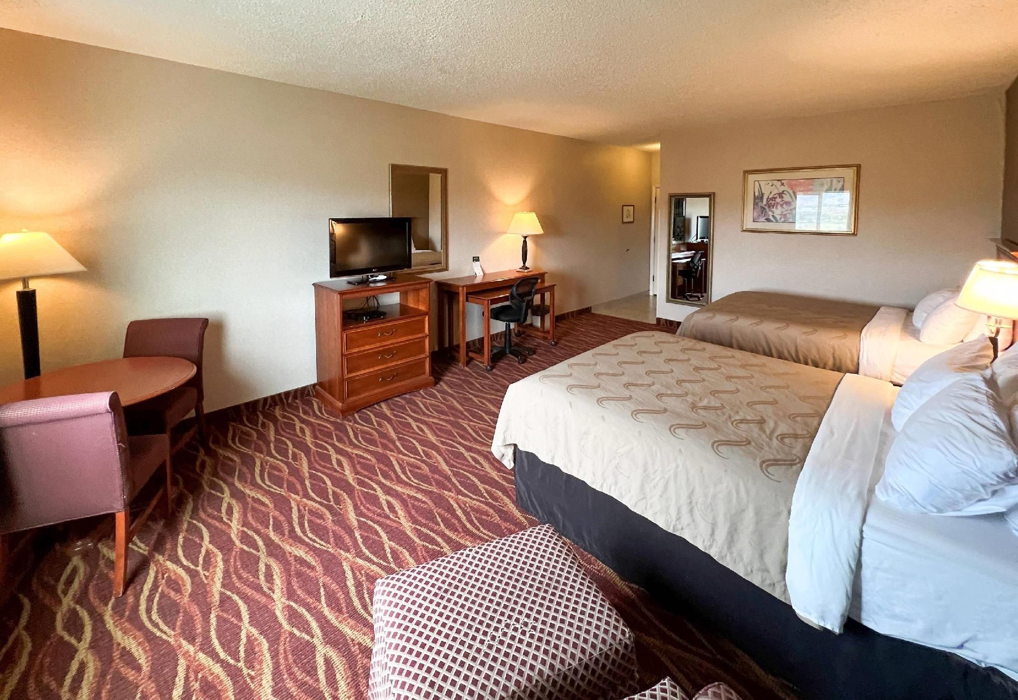 2 Queen Beds, Nonsmoking, Accessible