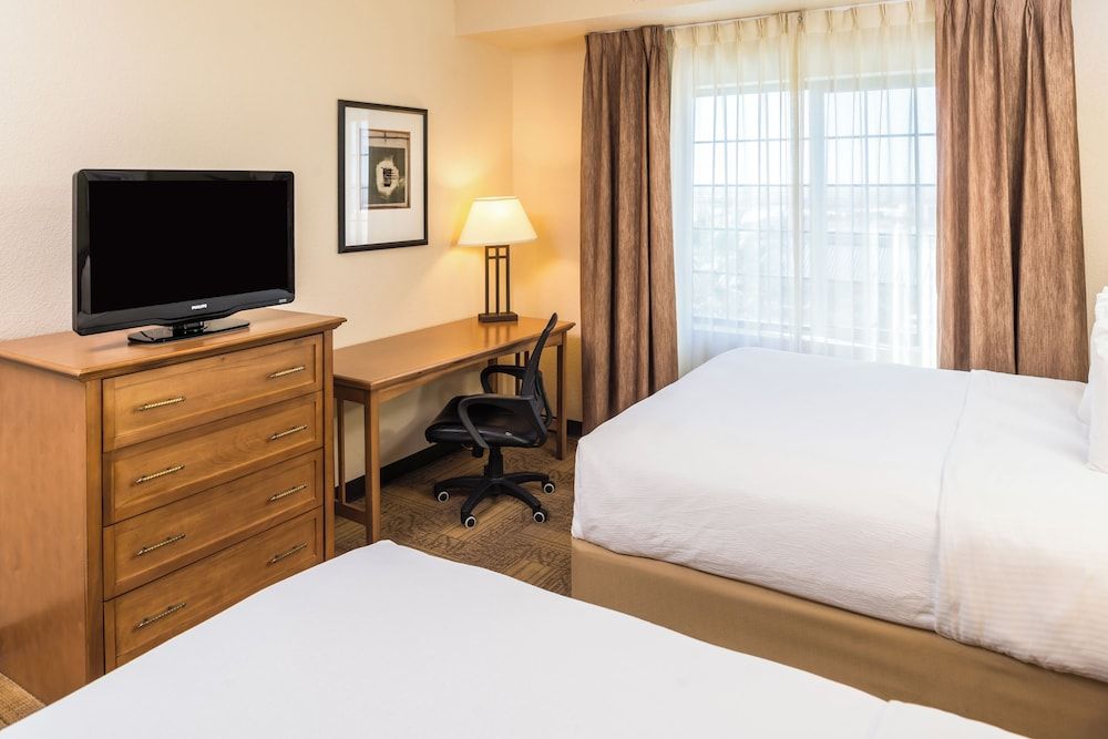 Suite, 2 Bedrooms, Accessible, Kitchen (Hearing, Bathtub)