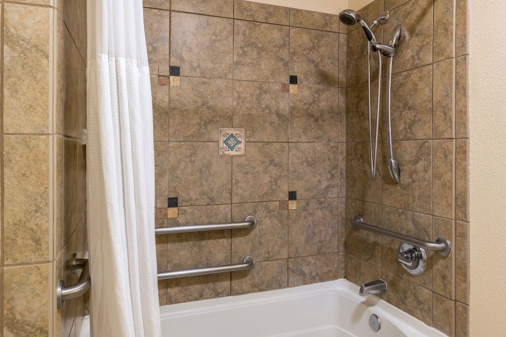 Suite, 1 Bedroom, Accessible, Kitchen (Mobility)