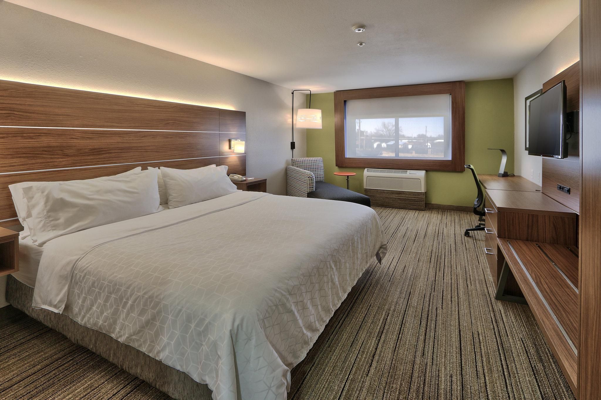 1 King Bed Standard