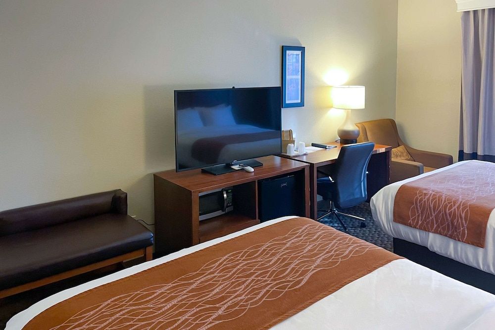 Standard Room, 2 Queen Beds, Non Smoking