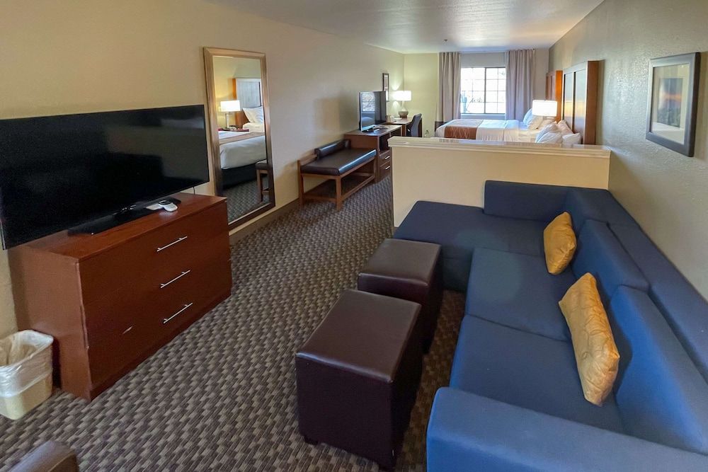 Suite, 2 Queen Beds, Non Smoking
