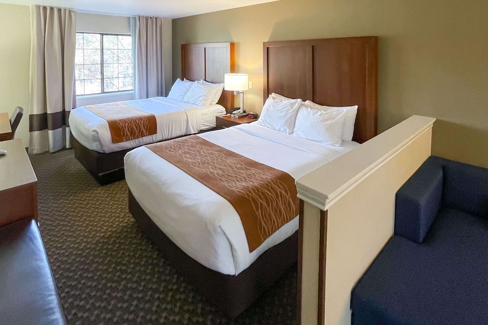 Suite, 2 Queen Beds, Non Smoking
