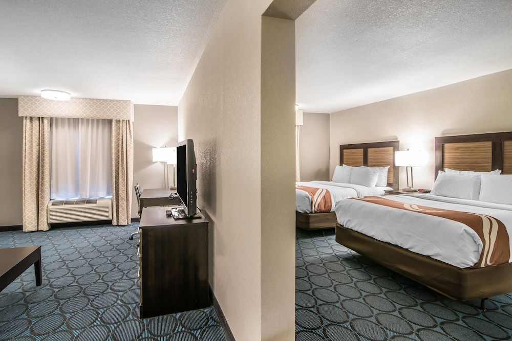 Suite, 2 Queen Beds, Non Smoking