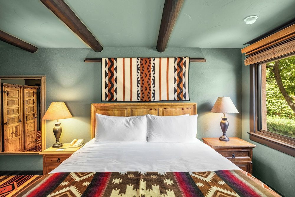 Hotel Glorieta Deluxe Room, 1 King Bed (Tierra King Suite)