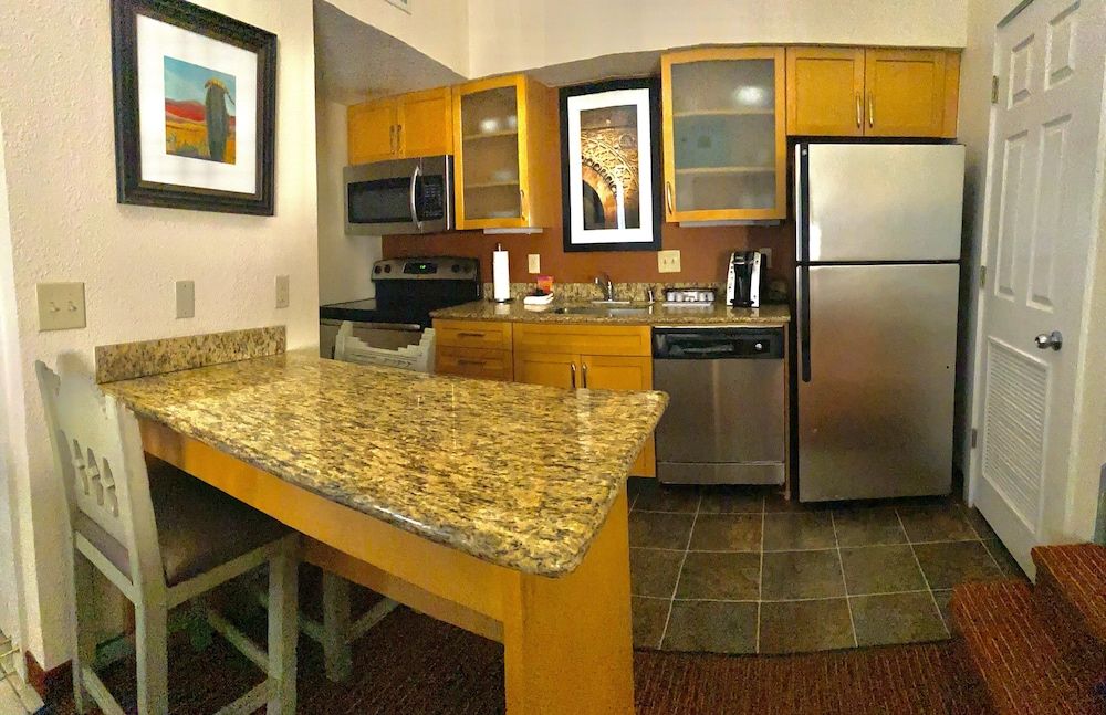 Studio, 1 King Bed with Sofa bed (Mobility/Hearing Access, Roll-In Shwr)