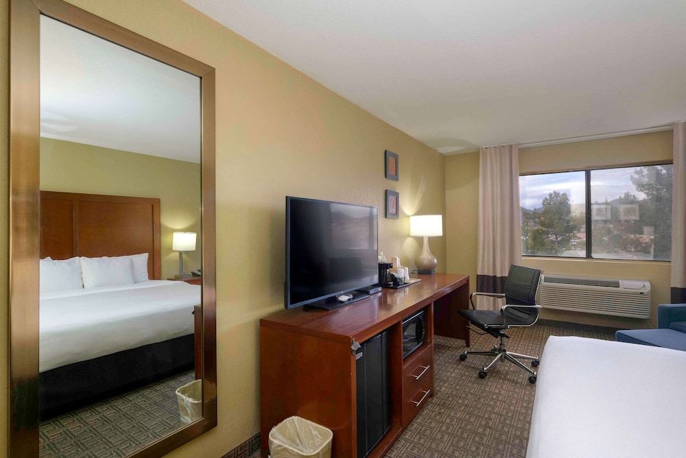 Standard Room, 2 Queen Beds, Non Smoking