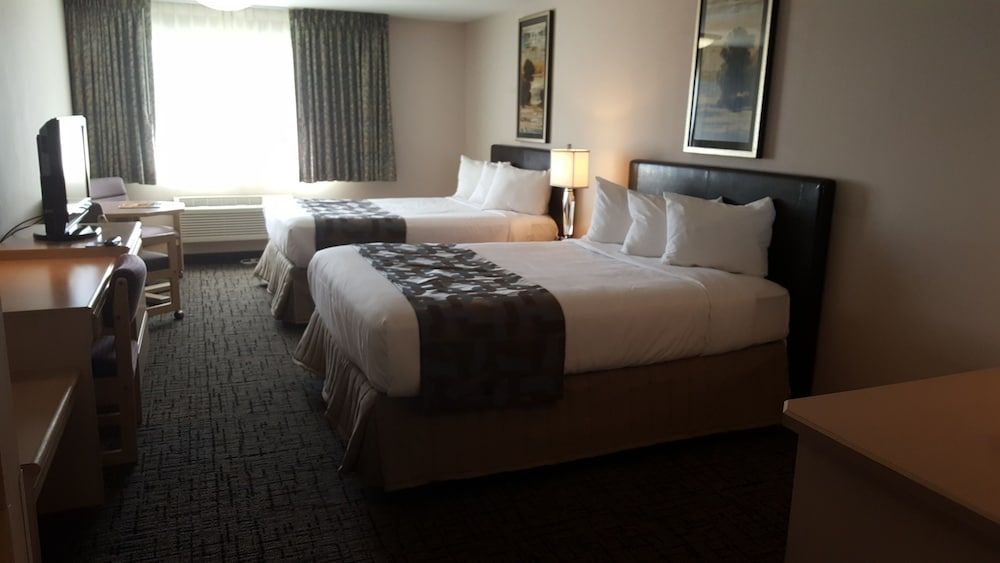 Shilo Inn Elko Suites Standard Room, 2 Queen Beds 3