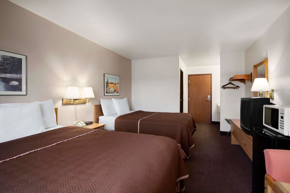 Standard Room, 2 Queen Beds