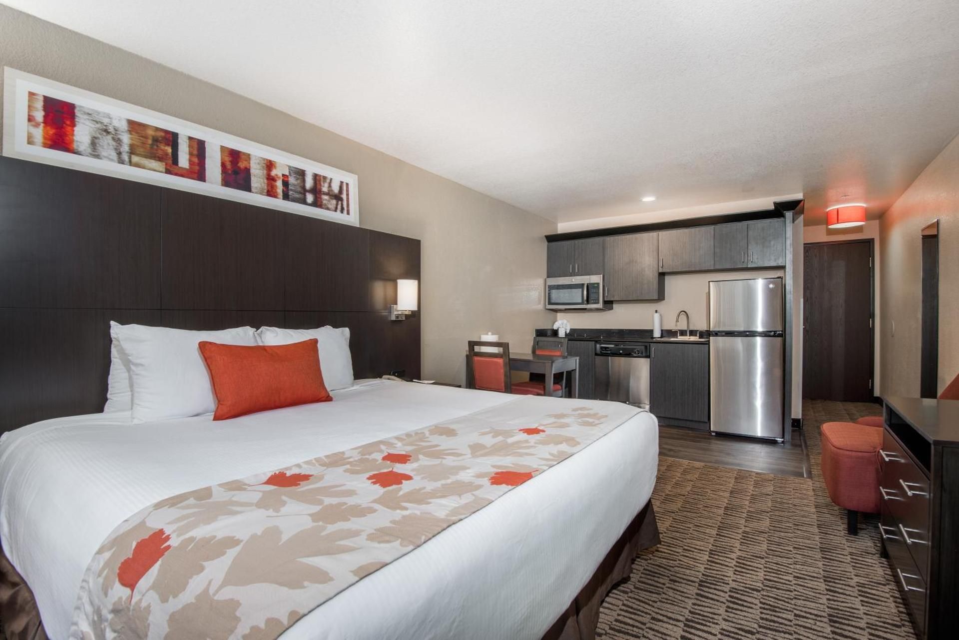 1 King Bed Accessible Room Non-Smoking