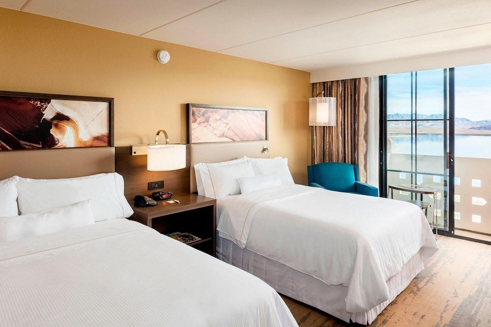 Room, 2 Double Beds, Lake View