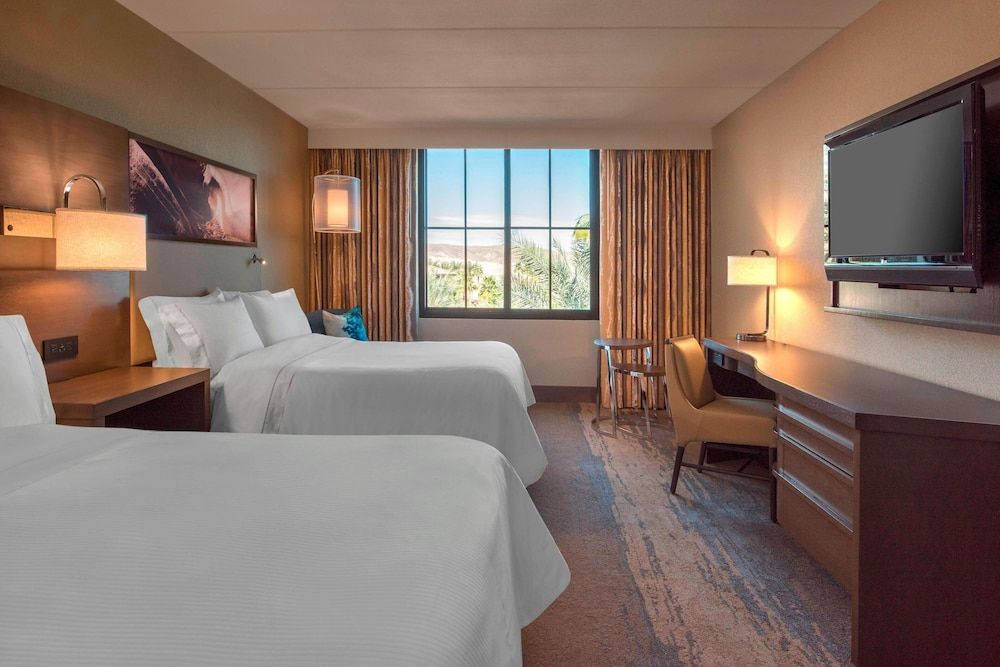 Room, 2 Double Beds, Pool View