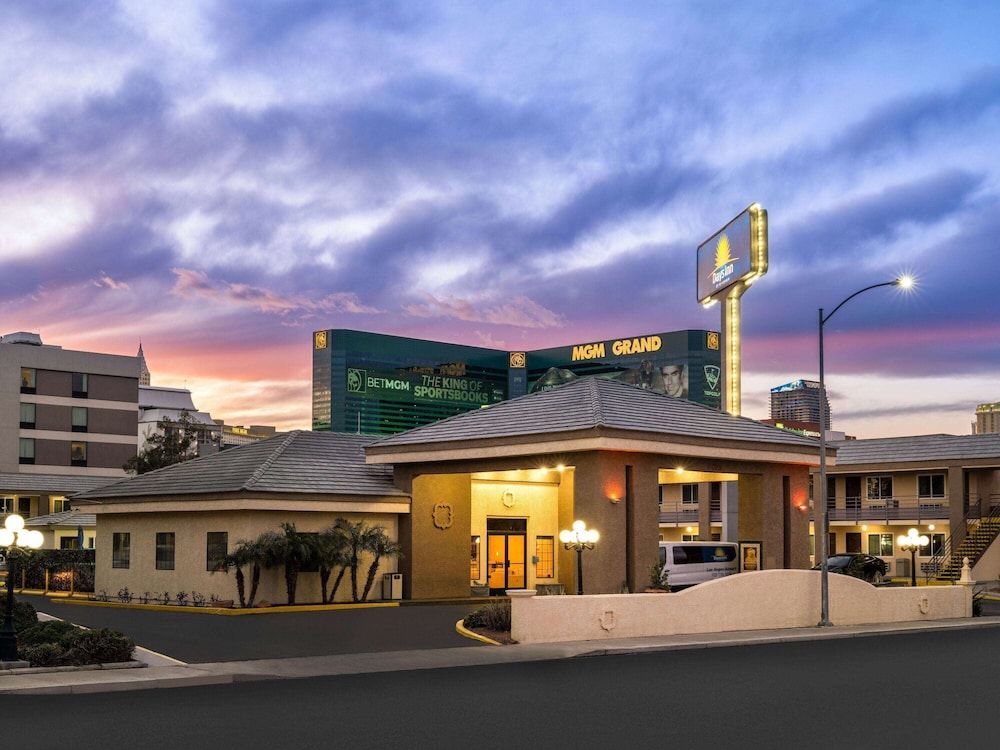 undefined Days Inn by Wyndham Las Vegas Airport Near the Strip 3