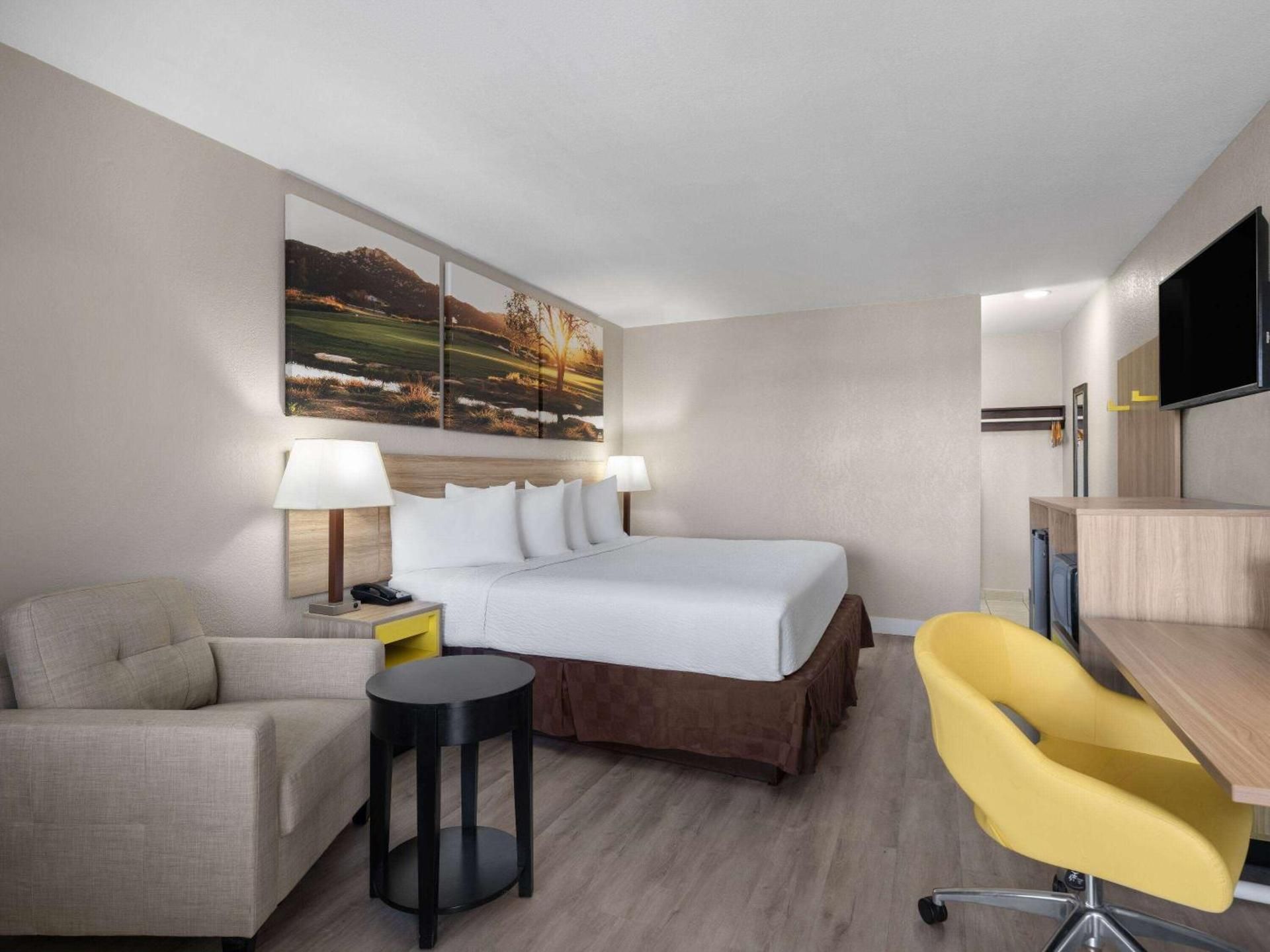 undefined Days Inn by Wyndham Las Vegas Airport Near the Strip 5