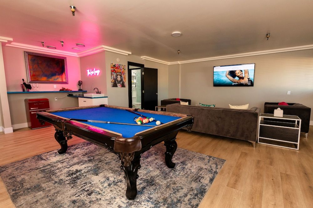 undefined Lexi Las Vegas 4