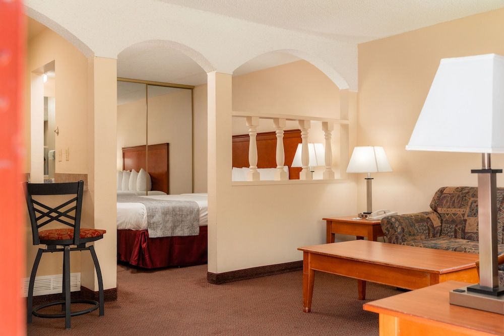 Mardi Gras Hotel & Casino Standard Room, 2 Queen Beds, Smoking